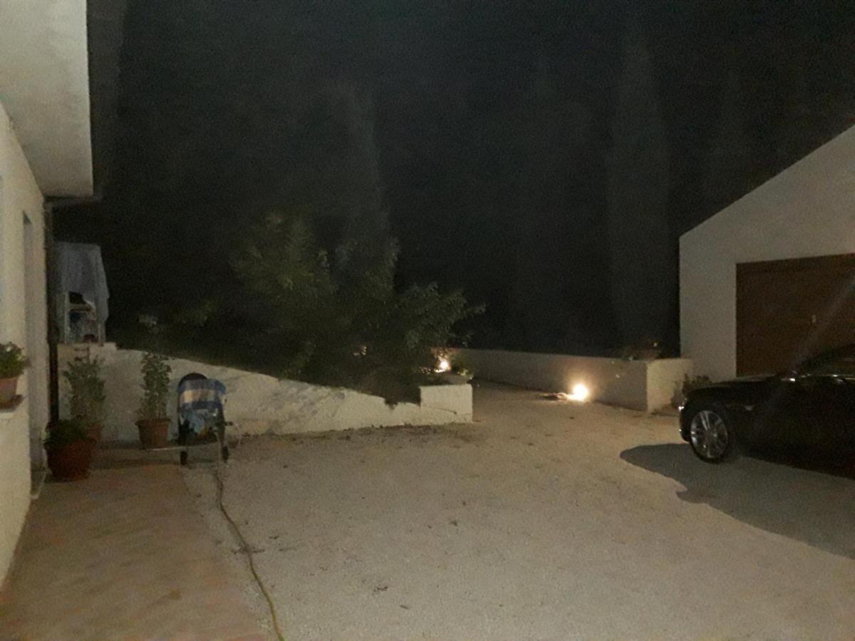 La Casa Nel Verde Larino Εξωτερικό φωτογραφία